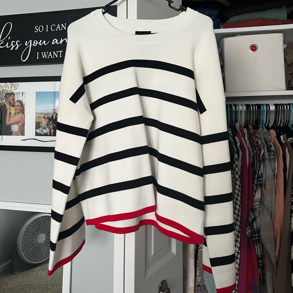 Vestique sweater - Picture 2 of 3